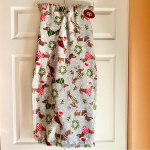 Dachshund Christmas Throw Blanket NWT Overzised Size 60x70 by Jingle and Joy